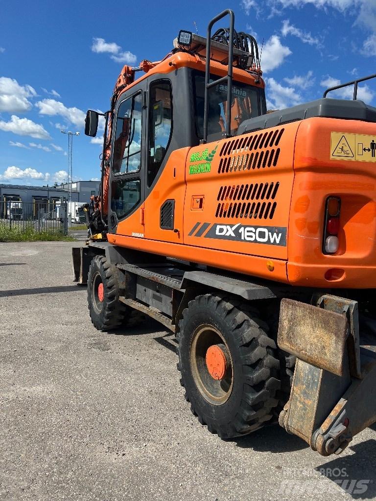 Doosan DX 160 W-3 旋轉式挖土機/掘鑿機/挖掘機