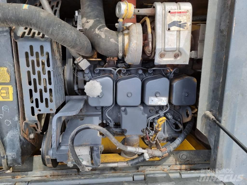 Komatsu PW 130-7K 旋轉式挖土機/掘鑿機/挖掘機