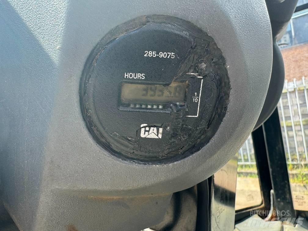 CAT CP 533 E 單輪滾壓機