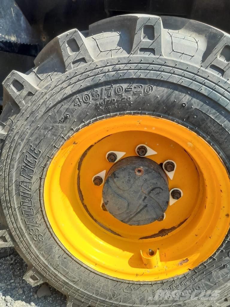 JCB 6 ST 鉸接式起吊車