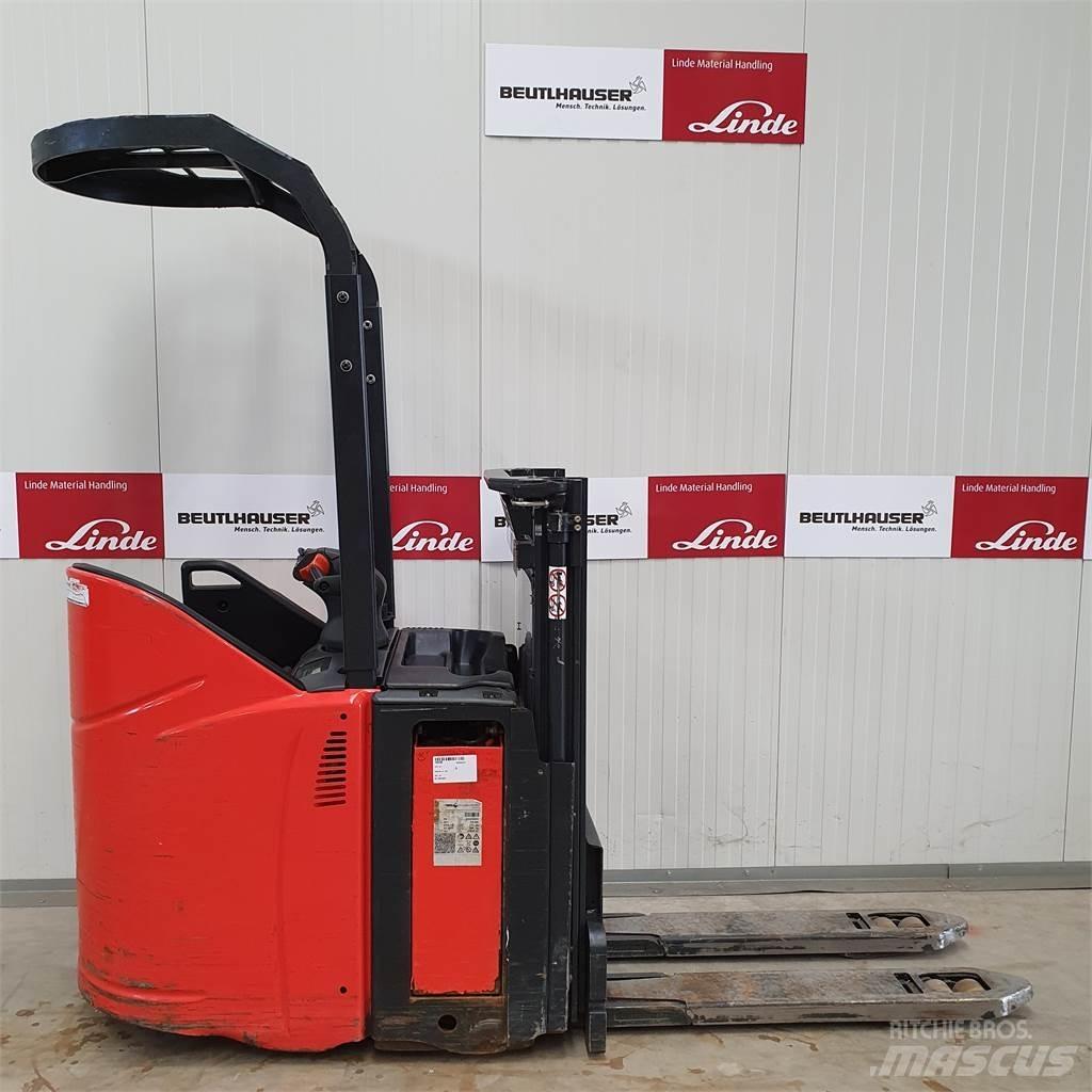 Linde D12SP 行走控制式堆積機