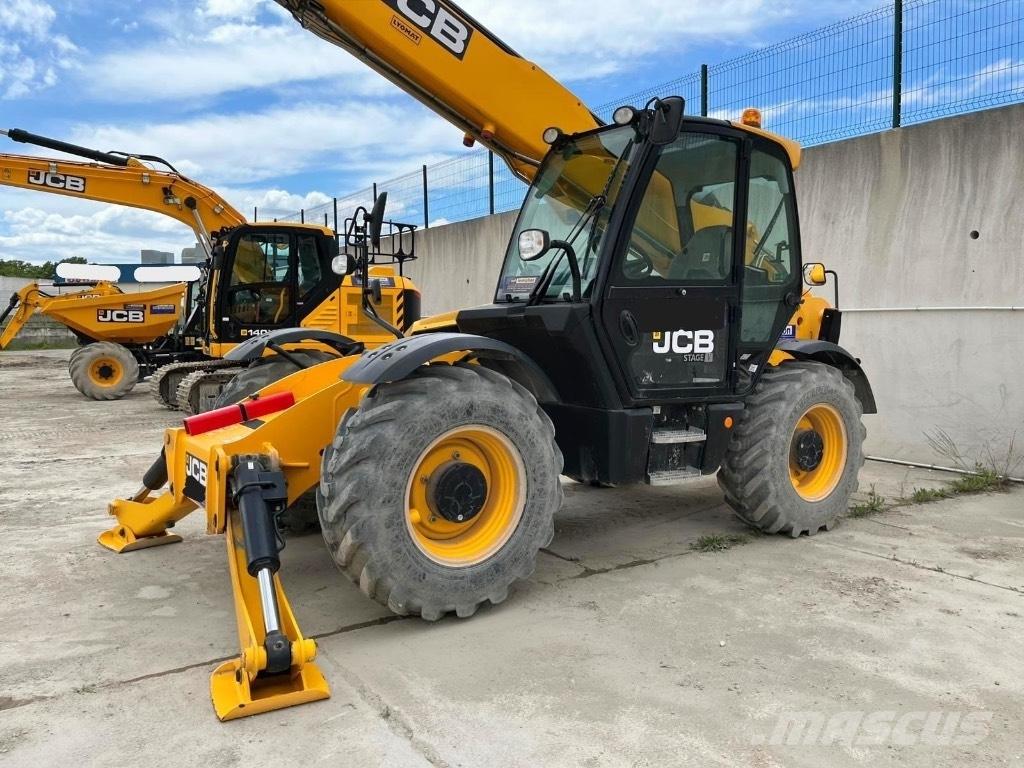 JCB 540-140 伸縮臂操作車