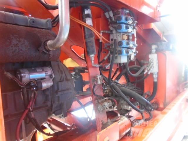 Snorkel TB 60 曲臂高空作業車