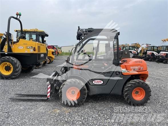 Ausa T144H 伸縮臂操作車