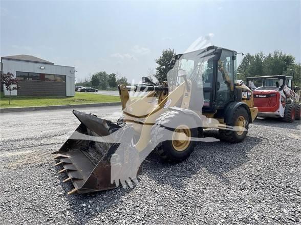 CAT 906M 輪胎式裝載機