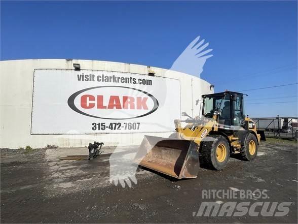CAT 908M 輪胎式裝載機