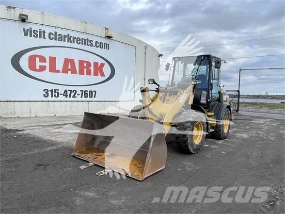 CAT 908M 輪胎式裝載機