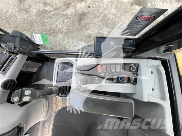 CAT 908M 輪胎式裝載機