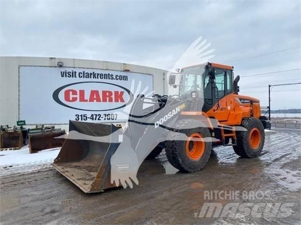 Doosan DL250-5 輪胎式裝載機