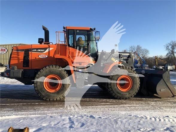 Doosan DL300 輪胎式裝載機