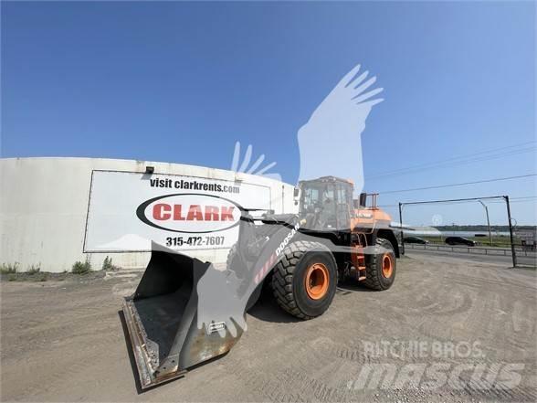 Doosan DL480-7 輪胎式裝載機