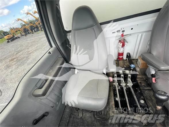 Ford F750 XL 水車