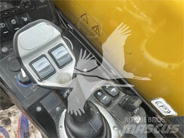JCB 525-60 伸縮臂操作車