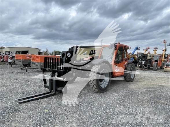 JLG 742 伸縮臂操作車