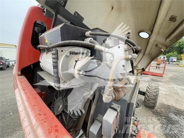 SkyJack SJ40T 伸縮臂高空作業車