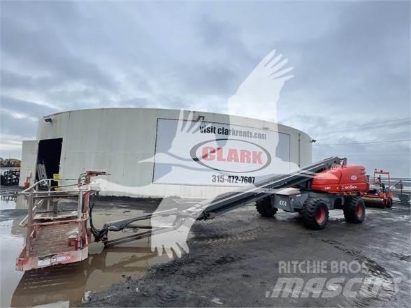 SkyJack SJ66T 伸縮臂高空作業車