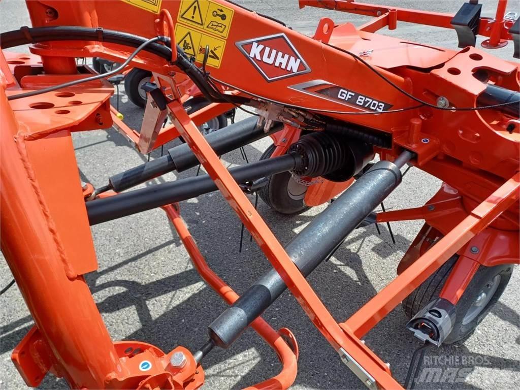 Kuhn GF 8703 耙與翻草機