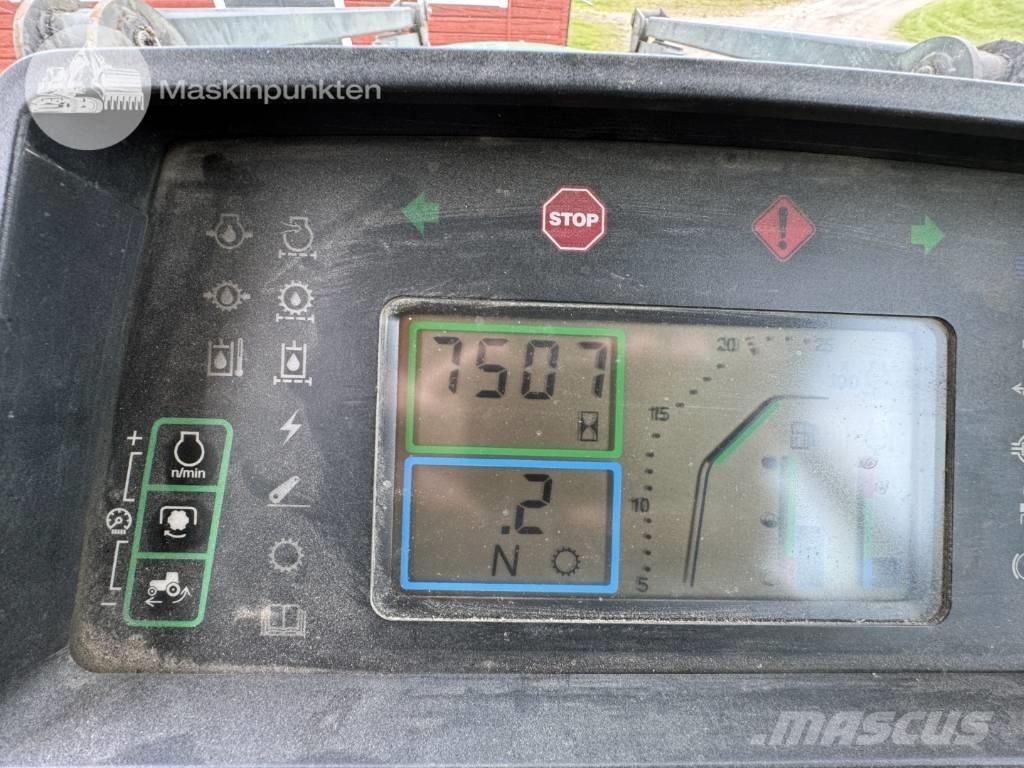 John Deere 7600 曳引機