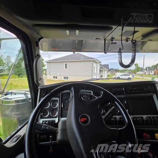 Kenworth W 900 傾卸式卡車