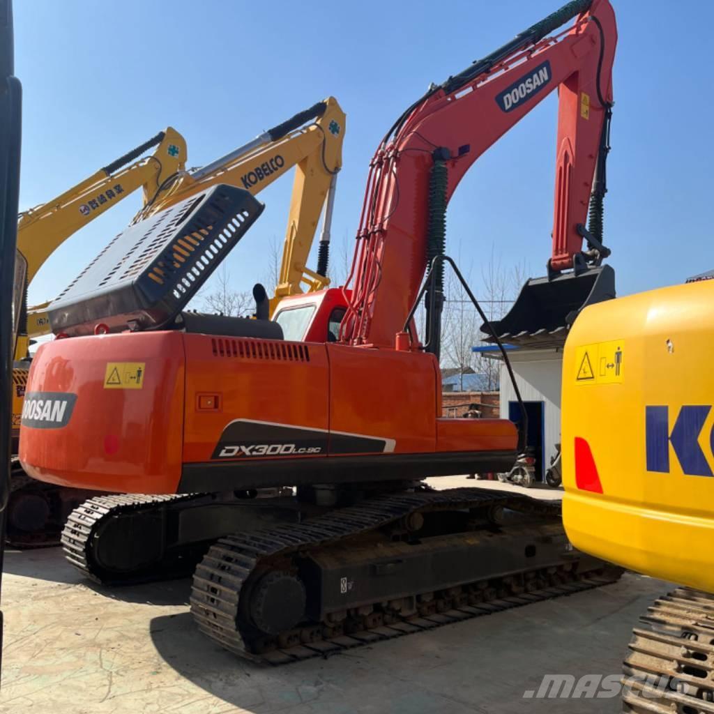 Doosan DX 300 履帶式 挖土機/掘鑿機/挖掘機