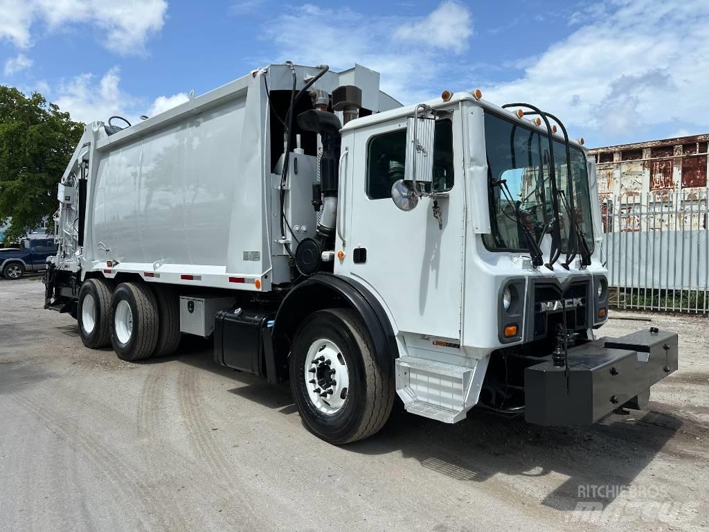 Mack MRU 613 垃圾車