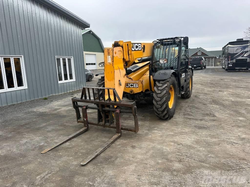 JCB 509-42 伸縮臂操作車