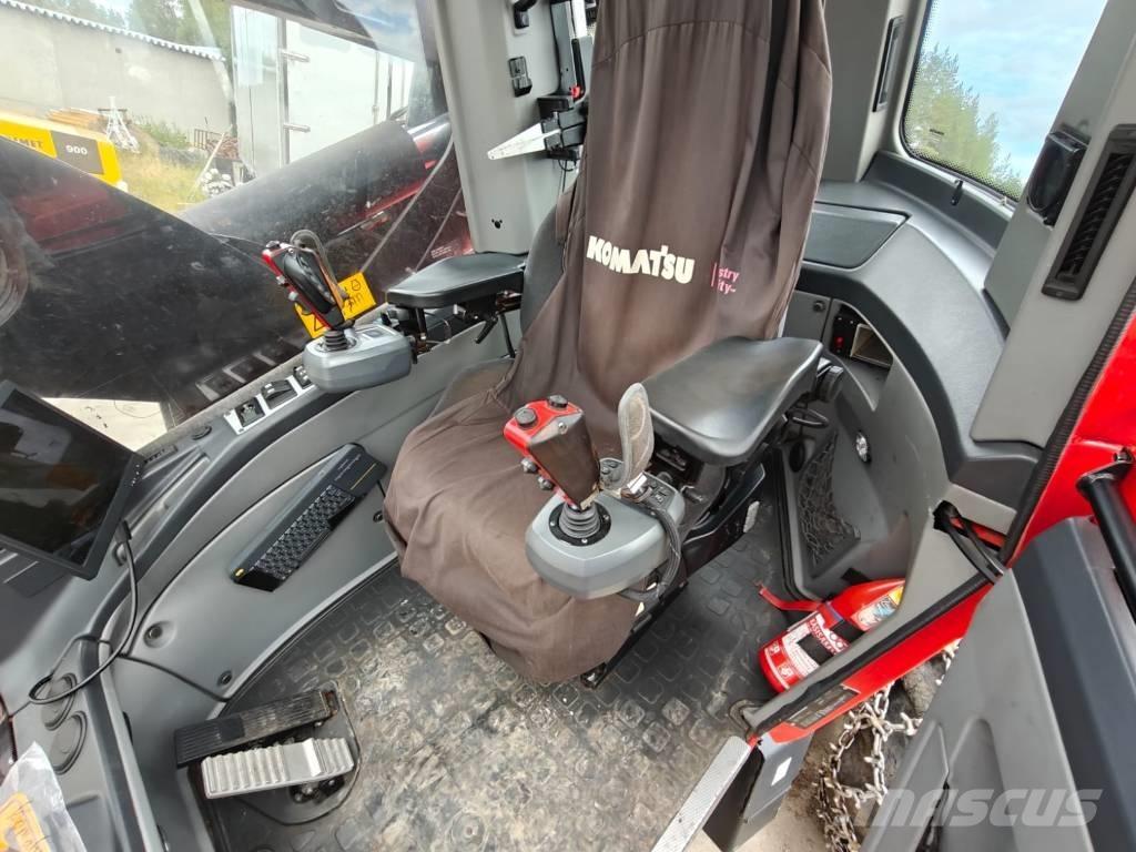 Komatsu 901 收穫機