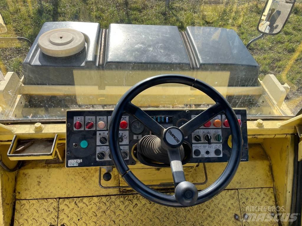 Bomag BW 154 AD-2 雙輪滾壓機