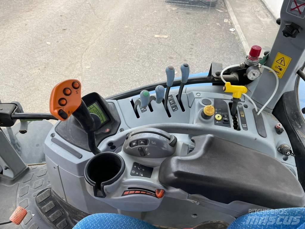 New Holland T 7.210 曳引機