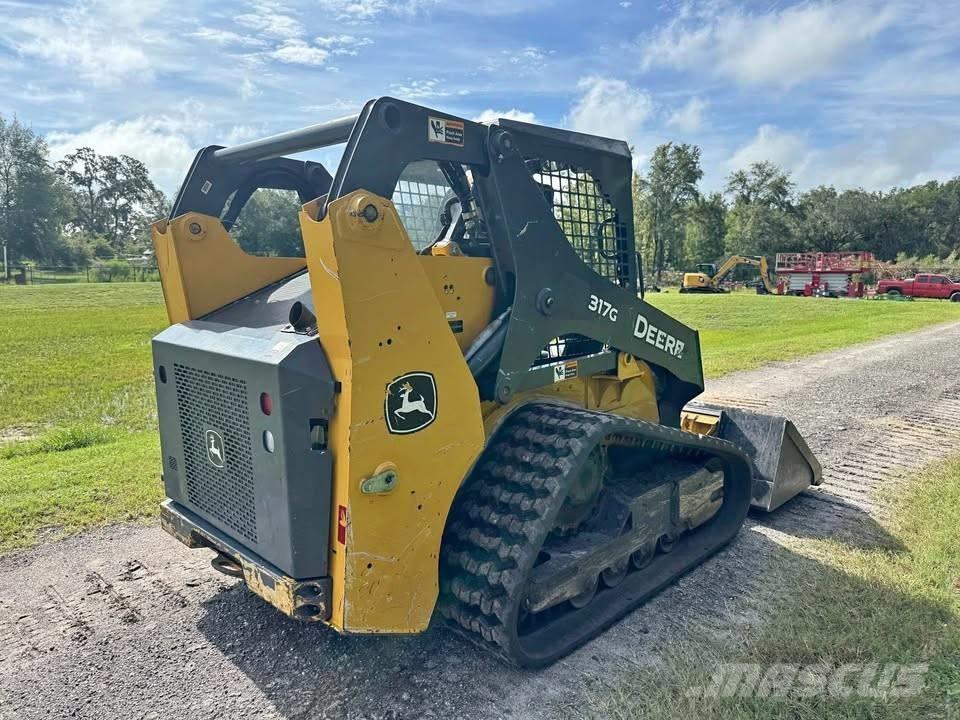 John Deere 317G 滑移轉向裝載機