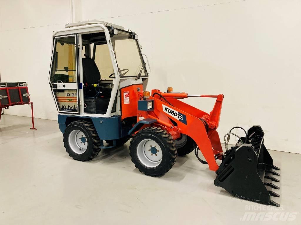 Kubota R 310 輪胎式裝載機