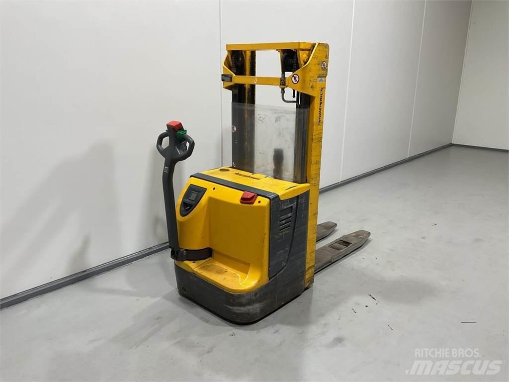 Jungheinrich EJC12 自走式堆積機