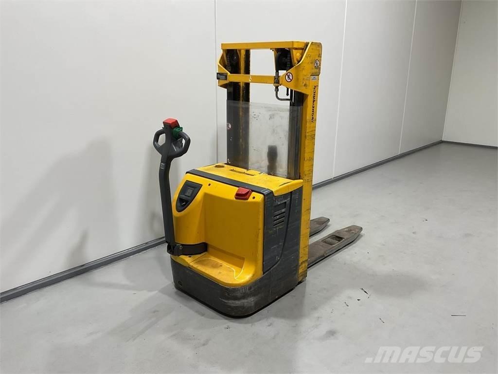 Jungheinrich EJC12 自走式堆積機