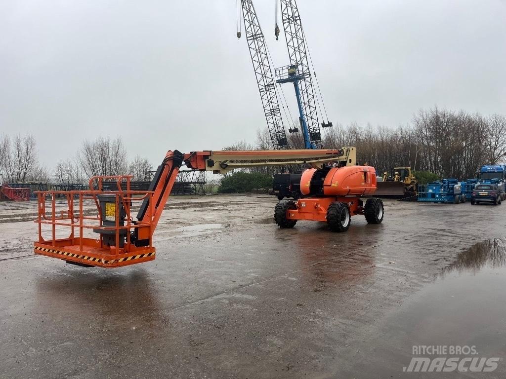 JLG 860 SJ 伸縮臂高空作業車
