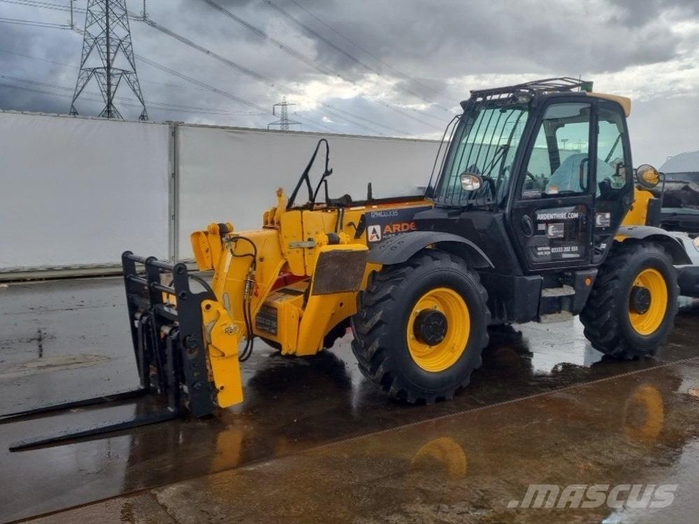 JCB 535 V 125 伸縮臂操作車