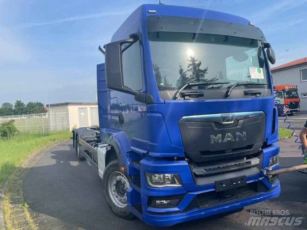 MAN TGS 26.360 商用底盤車