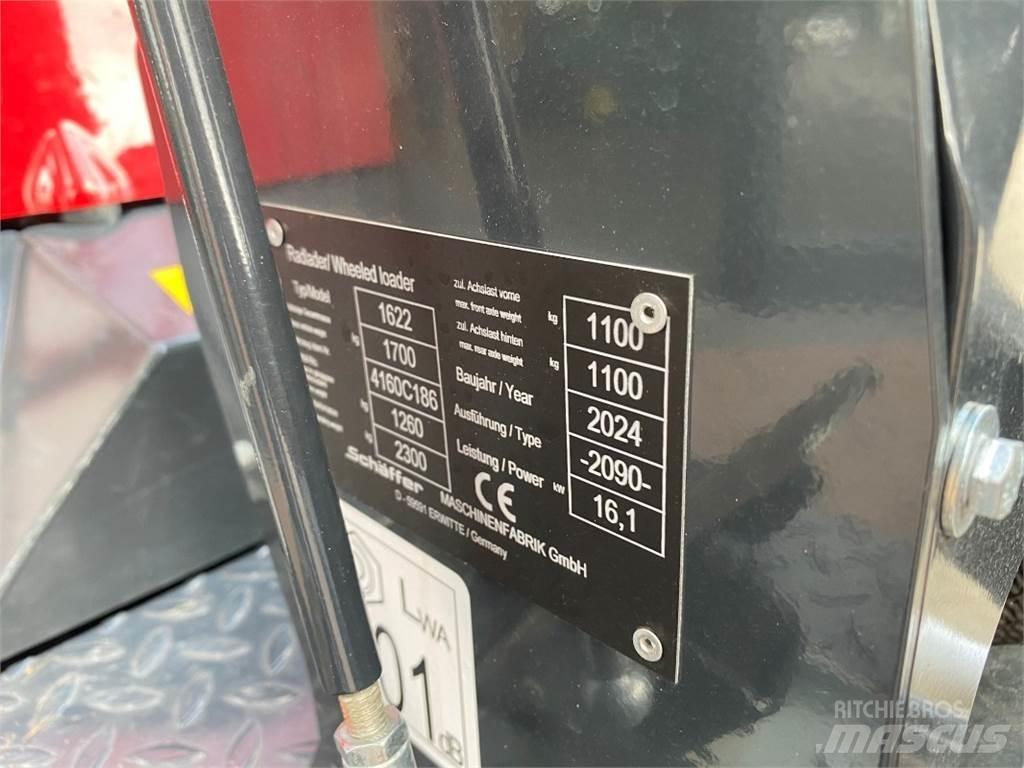 Schäffer 1622 輪胎式裝載機