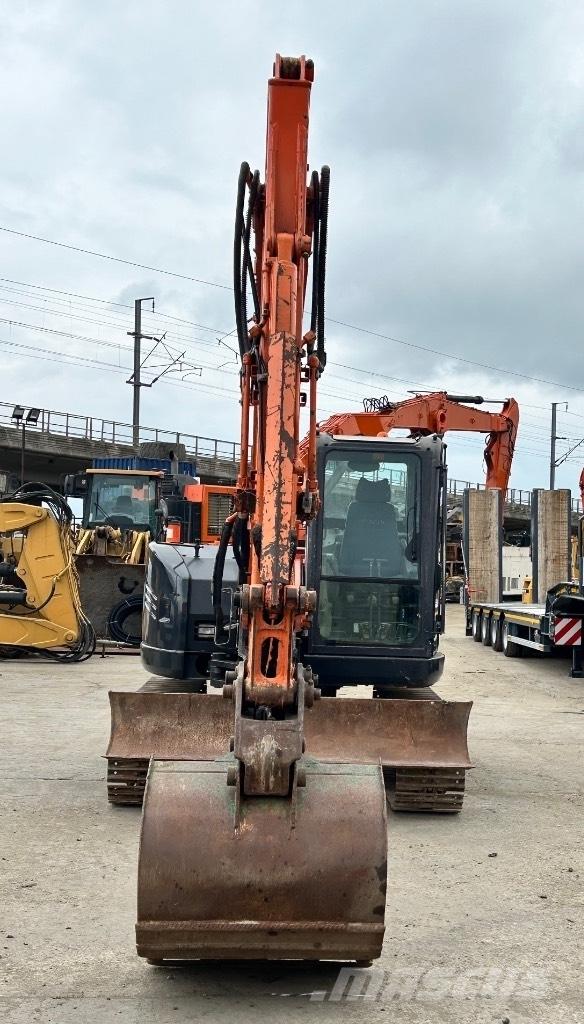 Hitachi Zaxis 85 USB 中型挖土機/掘鑿機/挖掘機 7t-12t