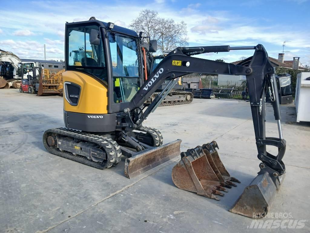 Volvo JECR25D 小型挖土機/掘鑿機<7t(小型挖掘機)