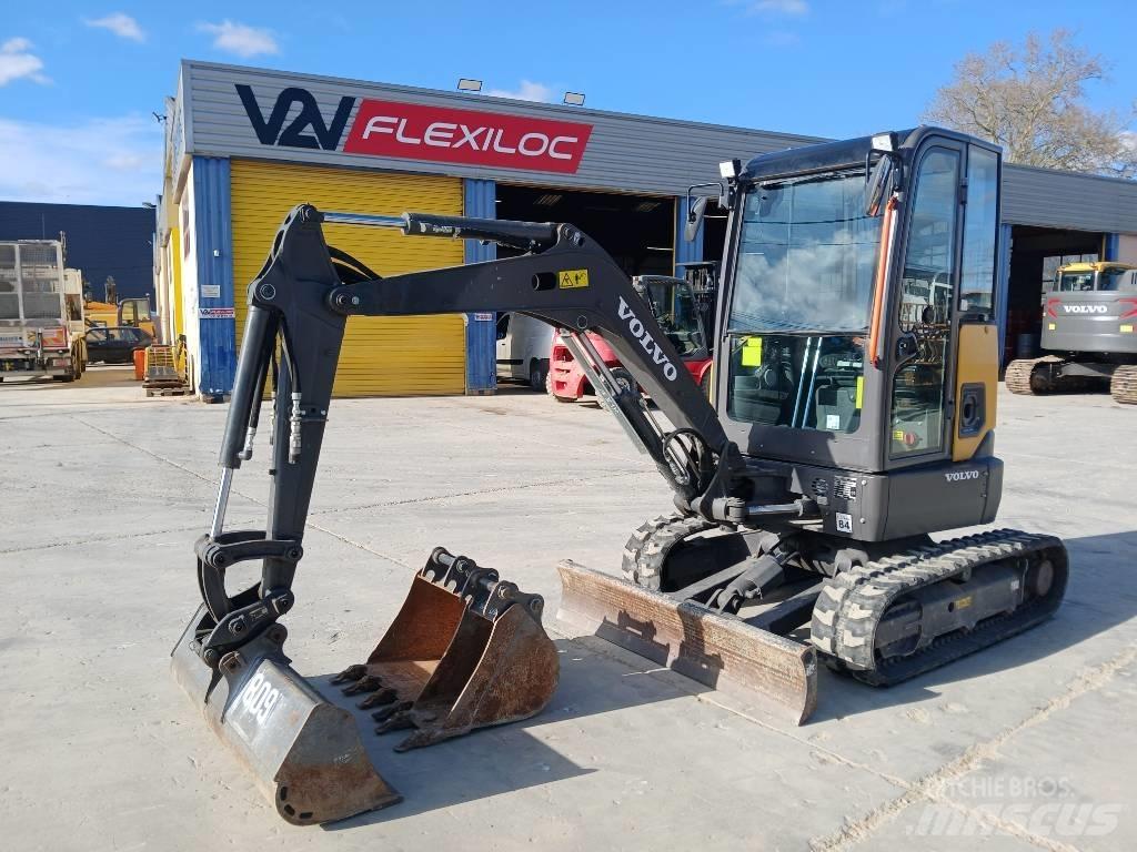 Volvo JECR25D 小型挖土機/掘鑿機<7t(小型挖掘機)
