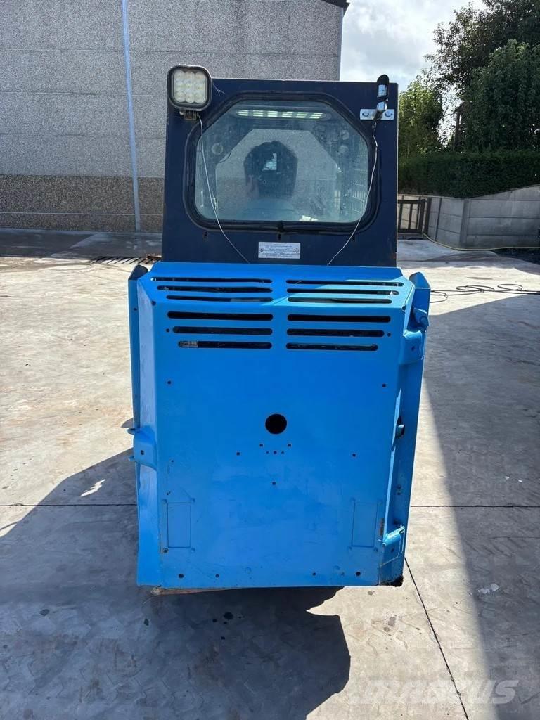 Bobcat S70 滑移轉向裝載機