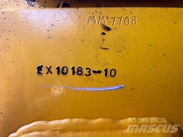 Pettibone T1157 伸縮臂操作車