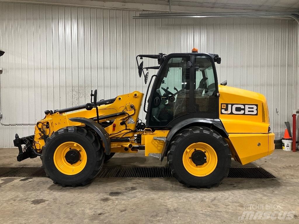 JCB TM 320 輪胎式裝載機