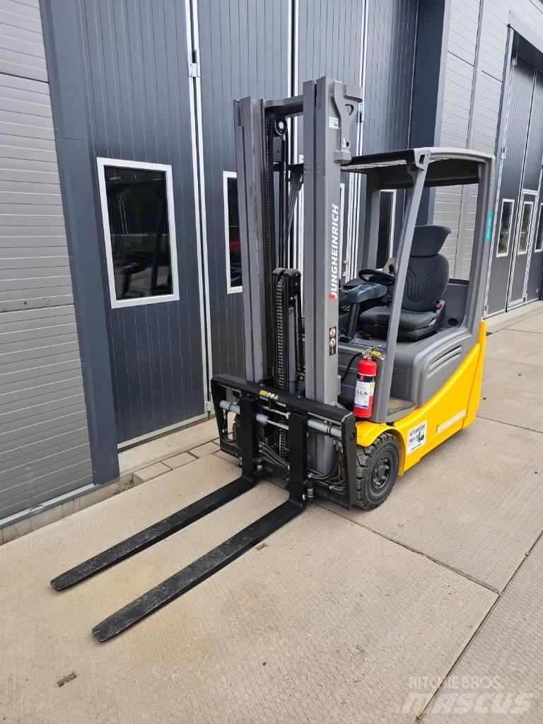 Jungheinrich EFG216K 電動堆高機