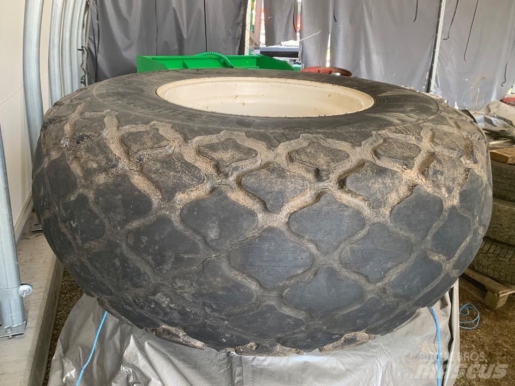 Trelleborg 23.1 26 輪胎、車輪和輪圈
