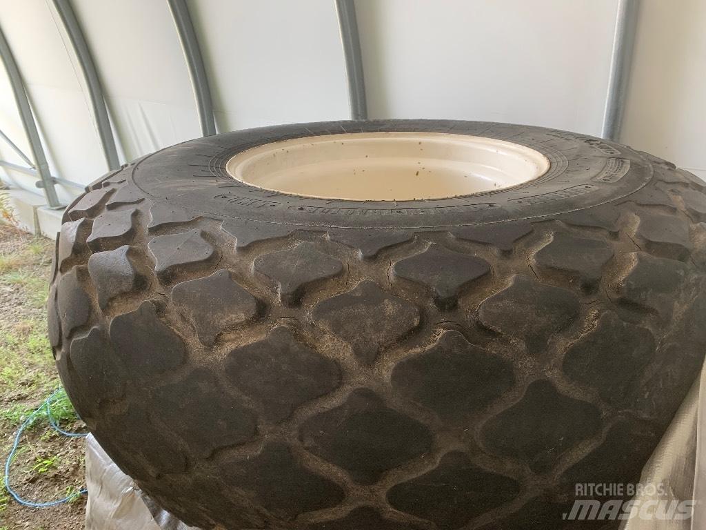 Trelleborg 23.1 26 輪胎、車輪和輪圈