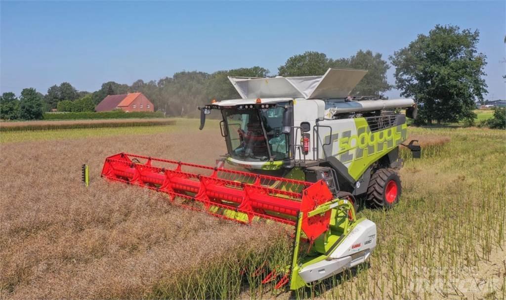 CLAAS Trion 730 TT 聯合收穫機