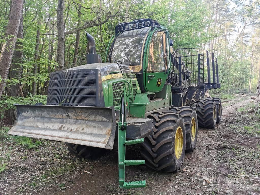 John Deere 1110G 集運機