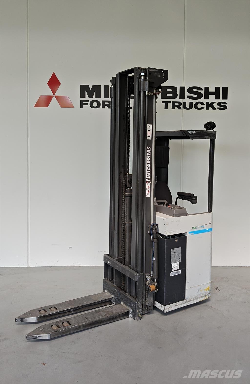 Atlet XSN160 自走式堆積機