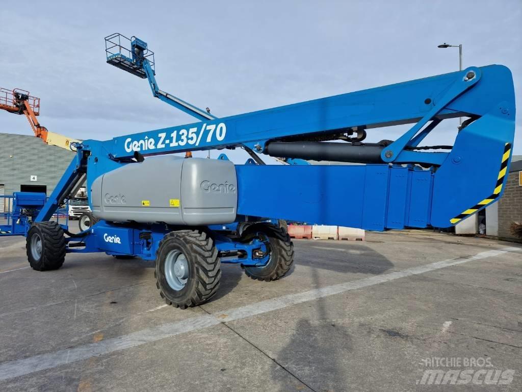 Genie Z 135/70 曲臂高空作業車